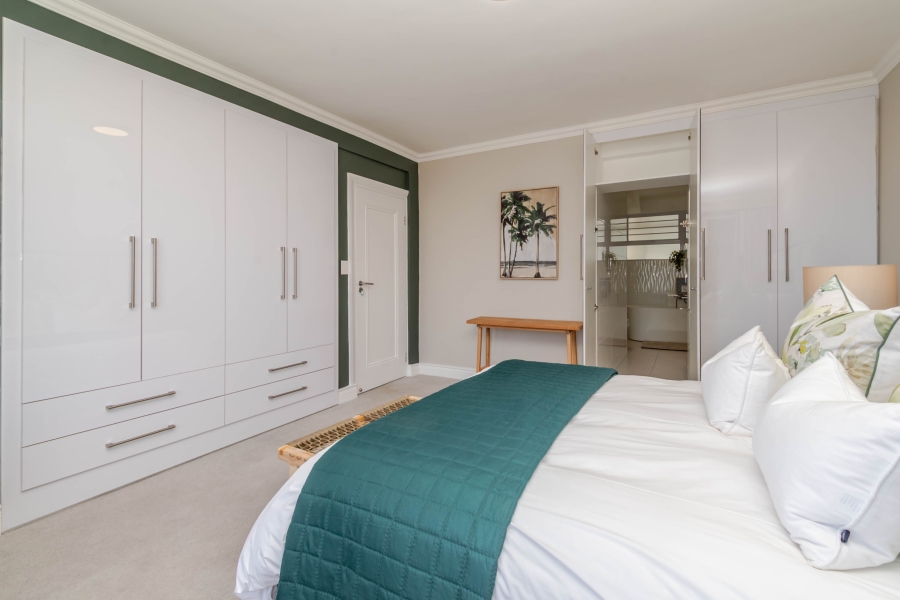 To Let 2 Bedroom Property for Rent in Green Point Western Cape